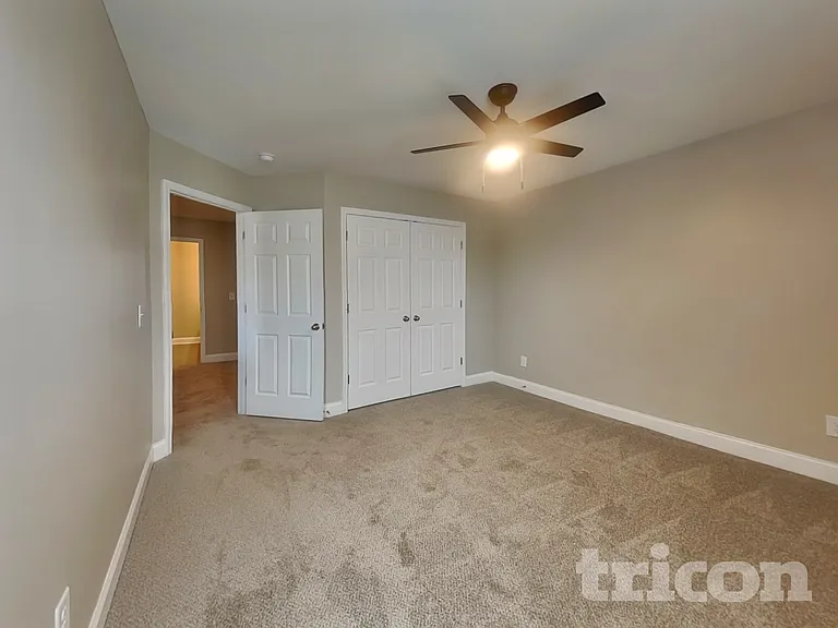 1013 Wickshire Dr — Photo 16