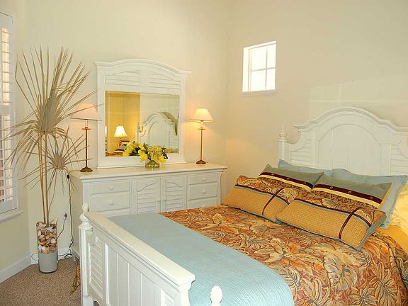 4th image of 854 Aquarina Blvd