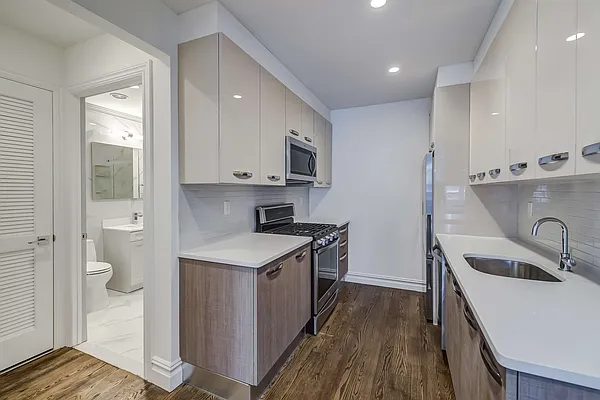 Rented by News Realty | media 36