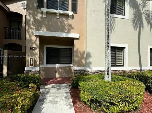 22631 SW 88th Pl Unit 3-18, Cutler Bay, FL 33190