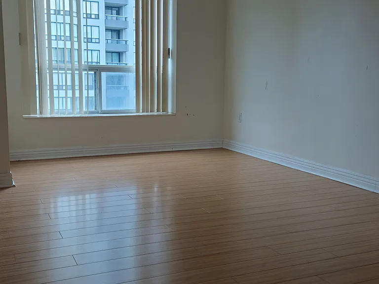 28 Pemberton Ave #1010 — Photo 4