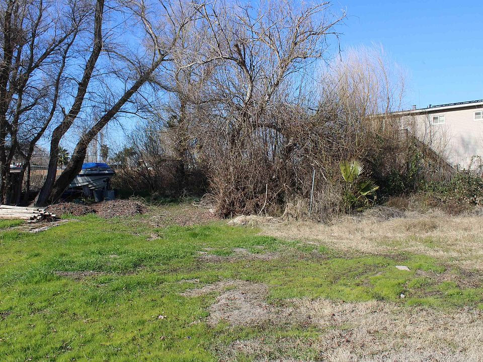 1st image of 412 Park Ln
