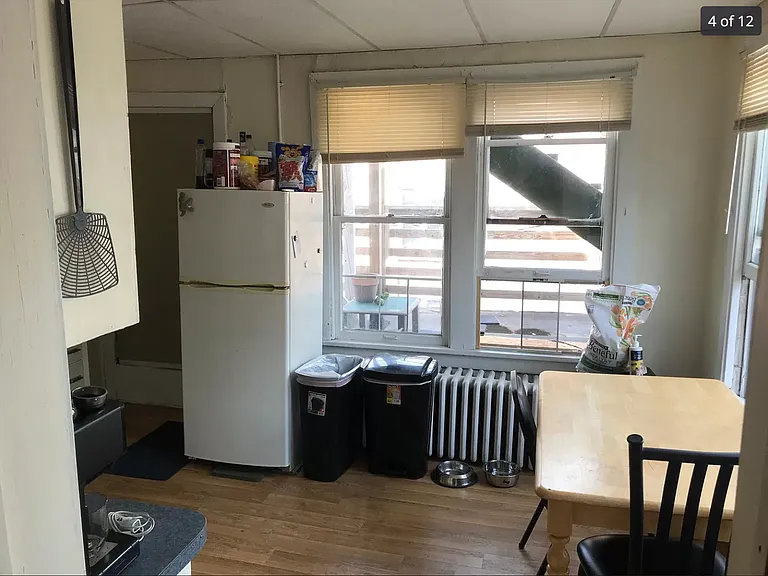 504 W Elm St — Photo 20