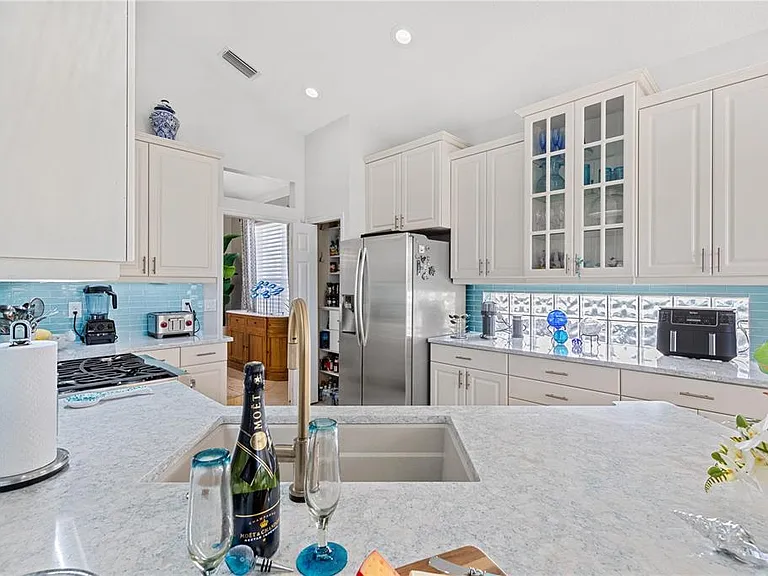 7236 Orchid Island Pl — Photo 16