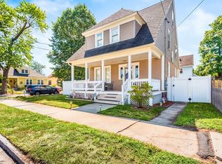 35 Trillium St, Springfield, MA 01108