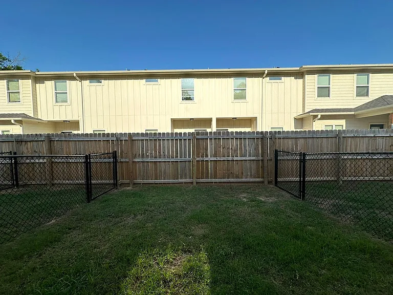 Garden Square — Photo 21