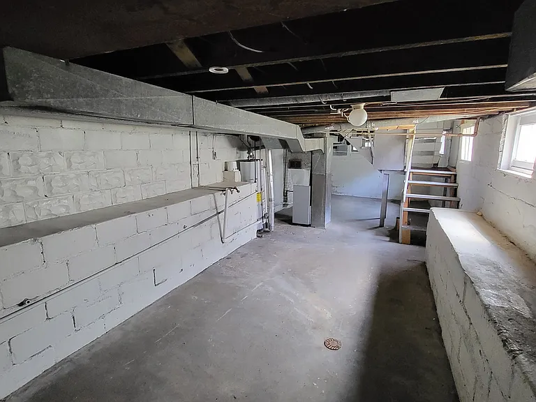 323 N Rural St — Photo 17