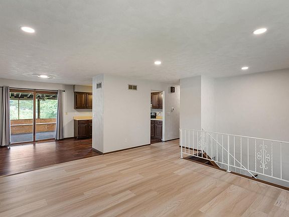 5th image of 1701 89th Ave W