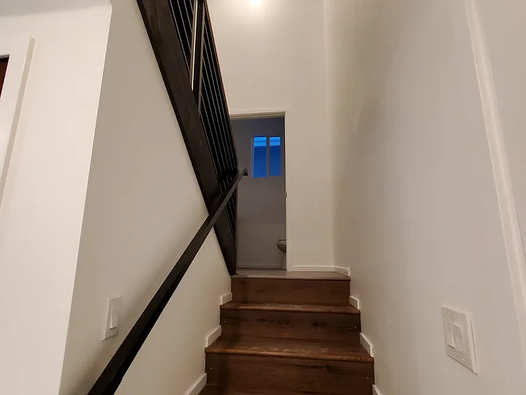 2522 Delaware St — Photo 14