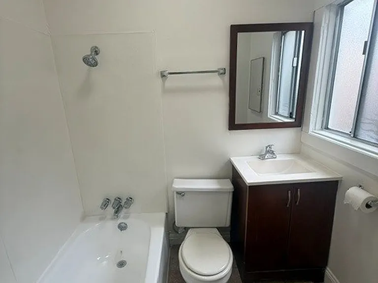 1058 Molino Ave — Photo 6
