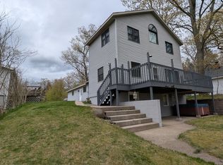 5657 Harding Ave, Muskegon, MI 49442