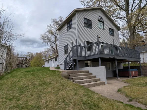 5657 Harding Ave, Muskegon, MI 49442