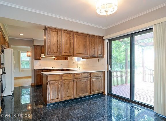 5th image of 750 Whitegate Ct