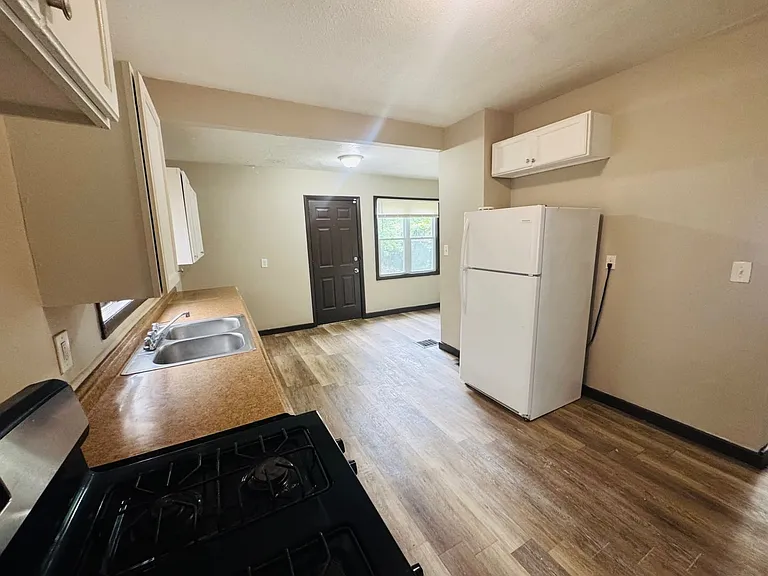 10630 Kimberley Ave — Photo 47