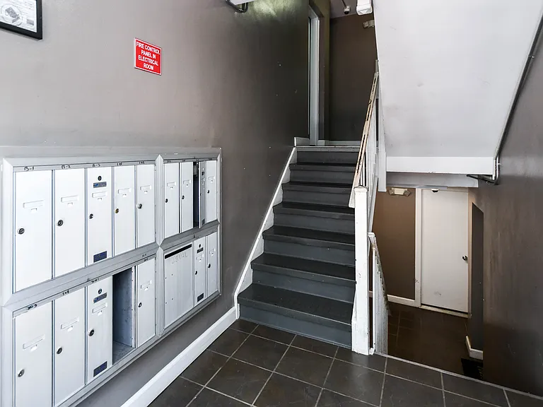 713 Brandywine St SE #B2 — Photo 6