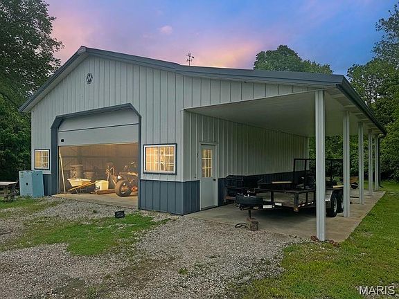 4th image of 2 Carrico Oaks Ct