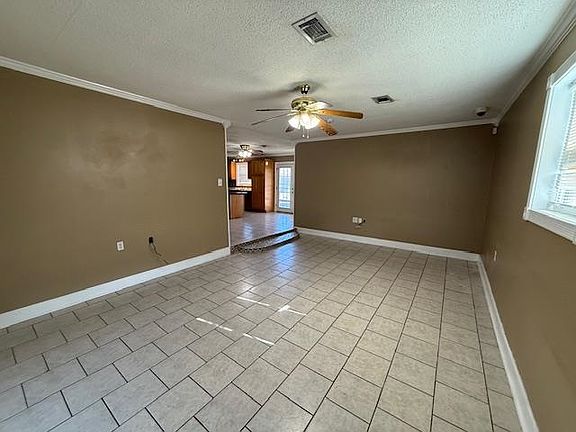 2nd image of 220 Glenwood Dr