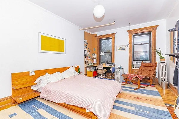 Rented by L.Nelson & Associates | media 4