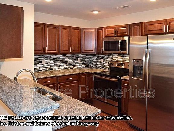 3rd image of 2608 Pennoak Way #H