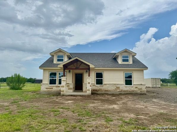 1075 E County Rd