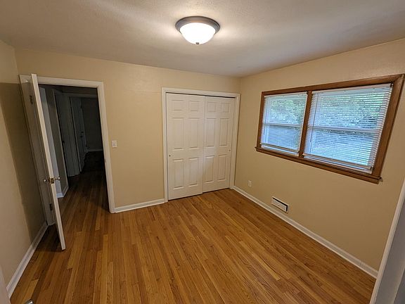 5th image of 4204 Dakota Ln