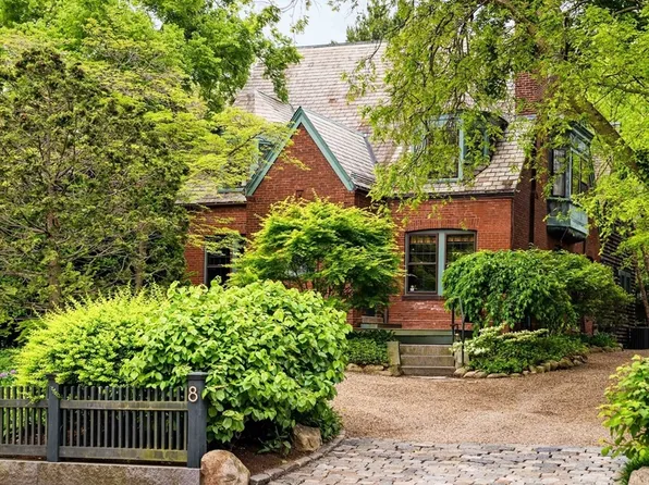 8 Ellsworth Ave, Cambridge, MA 02139