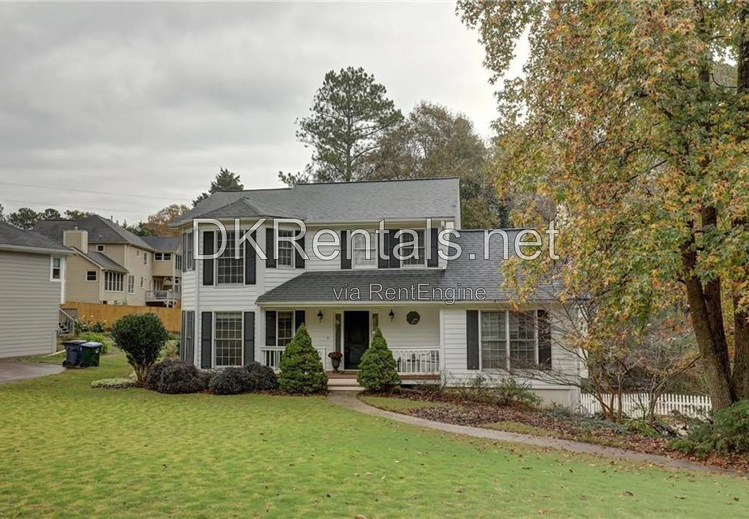 3 bed, 3.5 bath, 2432 sqft, $3,295 — Photo 1