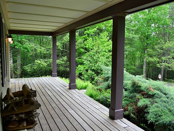 5th image of 47 Mountain View Dr