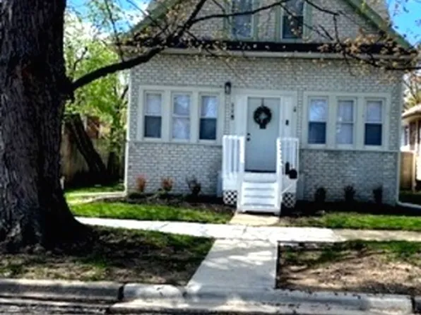 118 S Fulton Ave, Waukegan, IL 60085