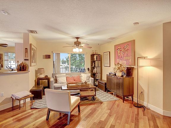 5th image of 738 NE 90th St Unit 202