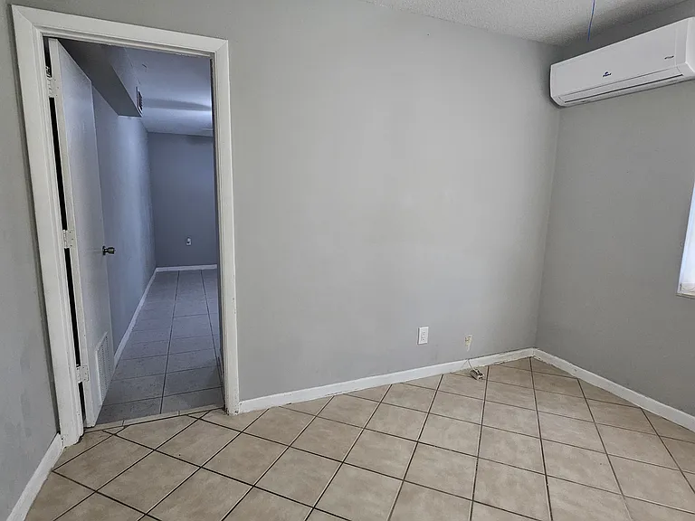 1821 NW 90th Ave — Photo 10