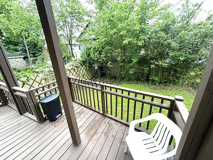 Quincy St — Photo 12
