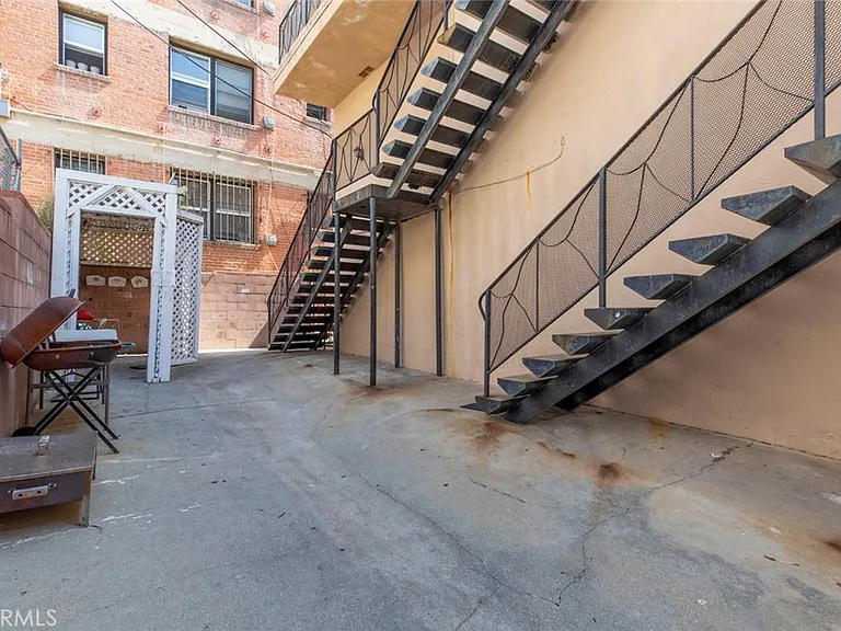 1835 N Alexandria Ave #7 — Photo 19