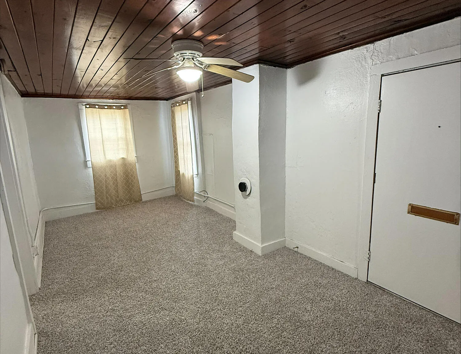 2 bed, 1.0 bath, 600 sqft, $1,000 — Photo 2
