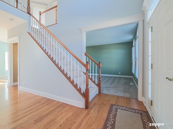 2nd image of 24225 W Lavergne St