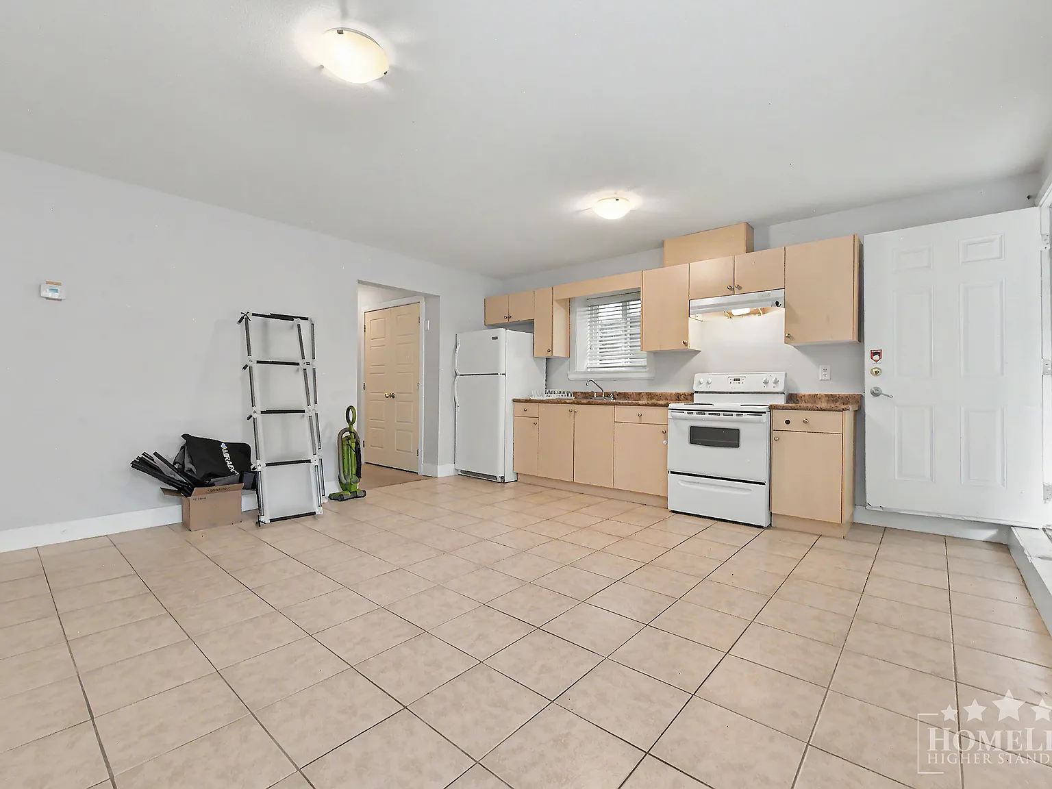 6125 148 St — Photo 2