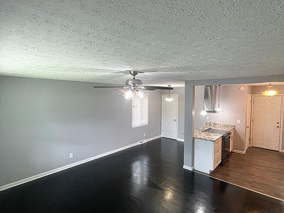 3rd image of 4179 Etna St