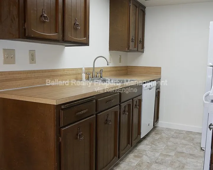 1742 NW 58th St #100 — Photo 11