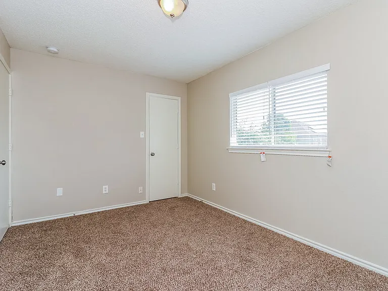 3156 Pine Valley Dr — Photo 12