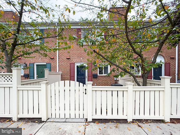 2nd image of 1451 N Van Dorn St #B