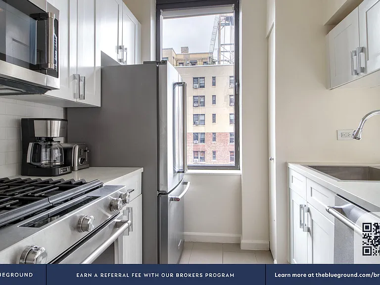 255 W 94th St #11F — Photo 9
