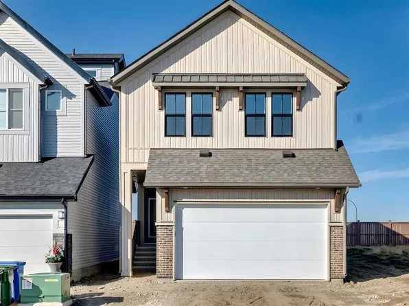 54 E Bartlett Row SE, Calgary, AB T3S 0P1