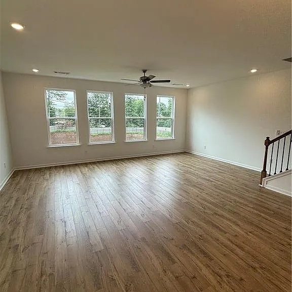 407 Nix Ln — Photo 17