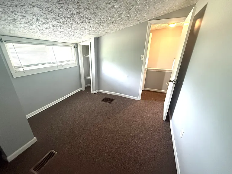 3556 Central Ave — Photo 23