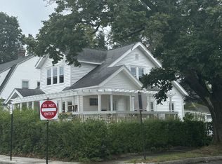 25 Institute Rd, Worcester, MA 01609