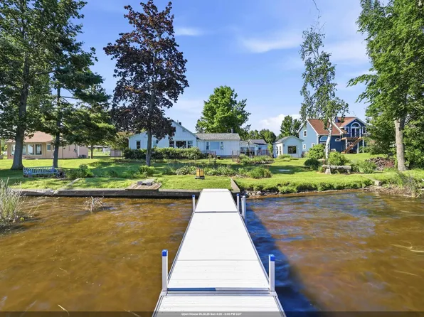 E5698 Waukaunaka St, Weyauwega, WI 54983