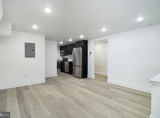 2132 Pine St #1F, Philadelphia, PA 19103