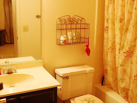 main bathroom off hallway