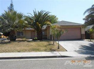 198 N Martin St, Porterville, CA 93257