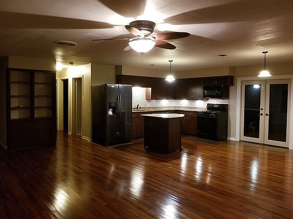 4th image of 6114 Bullard Dr APT B